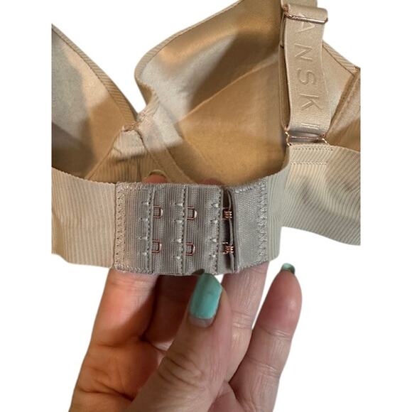 Danskin Intimates Beige Adjustable Strap Stretch Nylon Stretch Bra Women Sz 32B - Picture 4 of 8